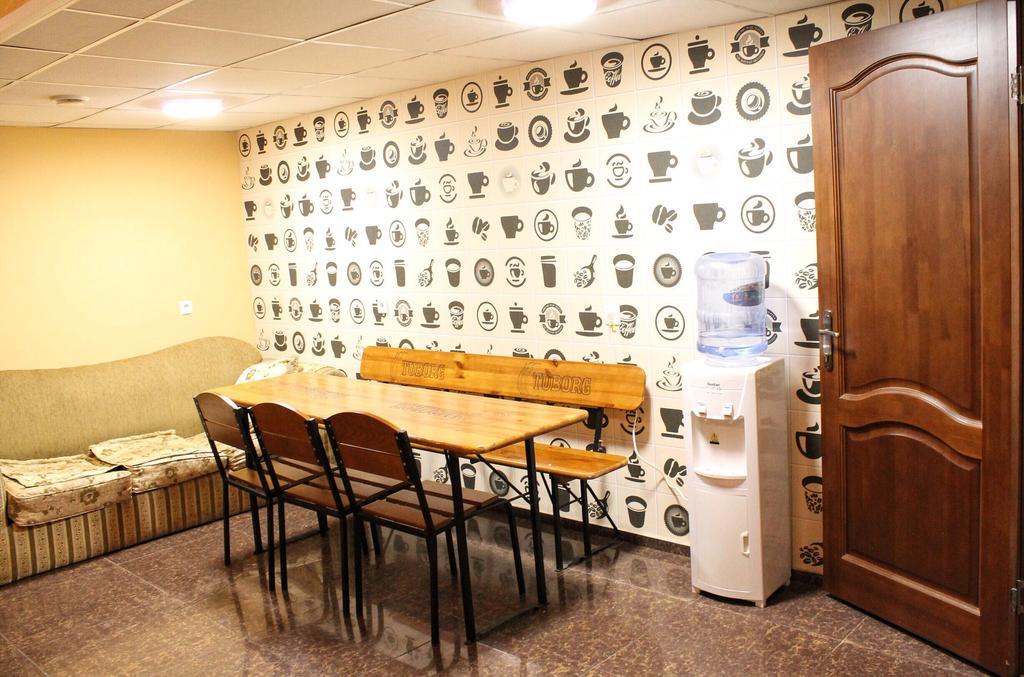 Astana Best Hostel מראה חיצוני תמונה