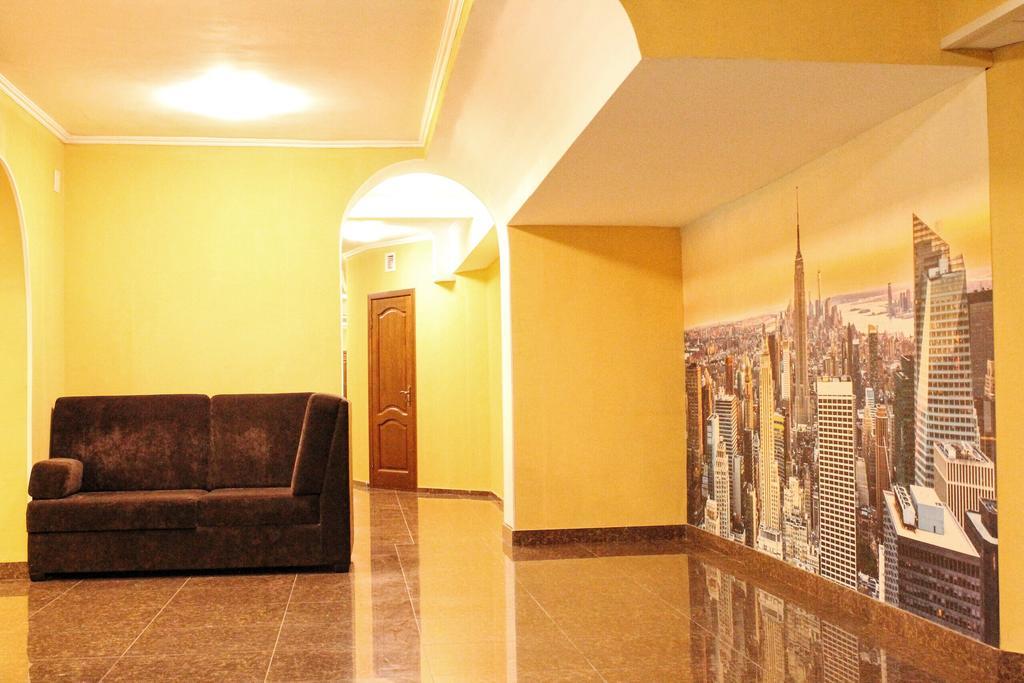 Astana Best Hostel מראה חיצוני תמונה