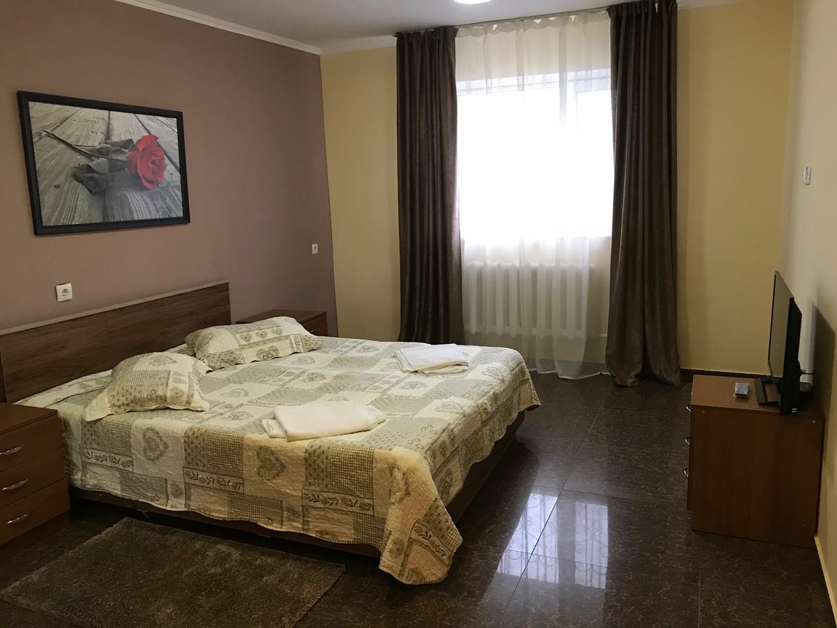 Astana Best Hostel מראה חיצוני תמונה