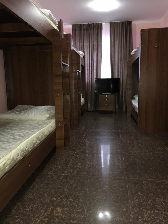 Astana Best Hostel מראה חיצוני תמונה