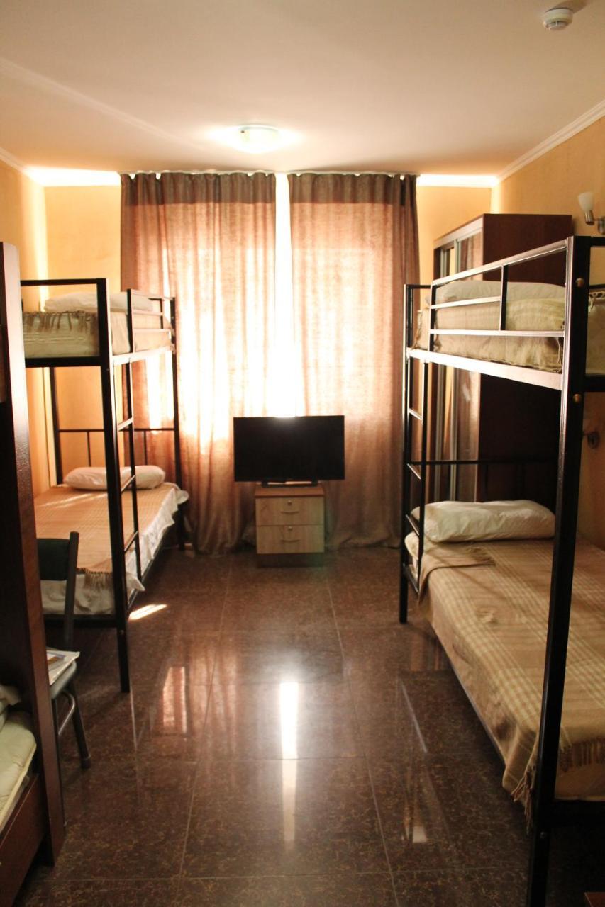 Astana Best Hostel מראה חיצוני תמונה